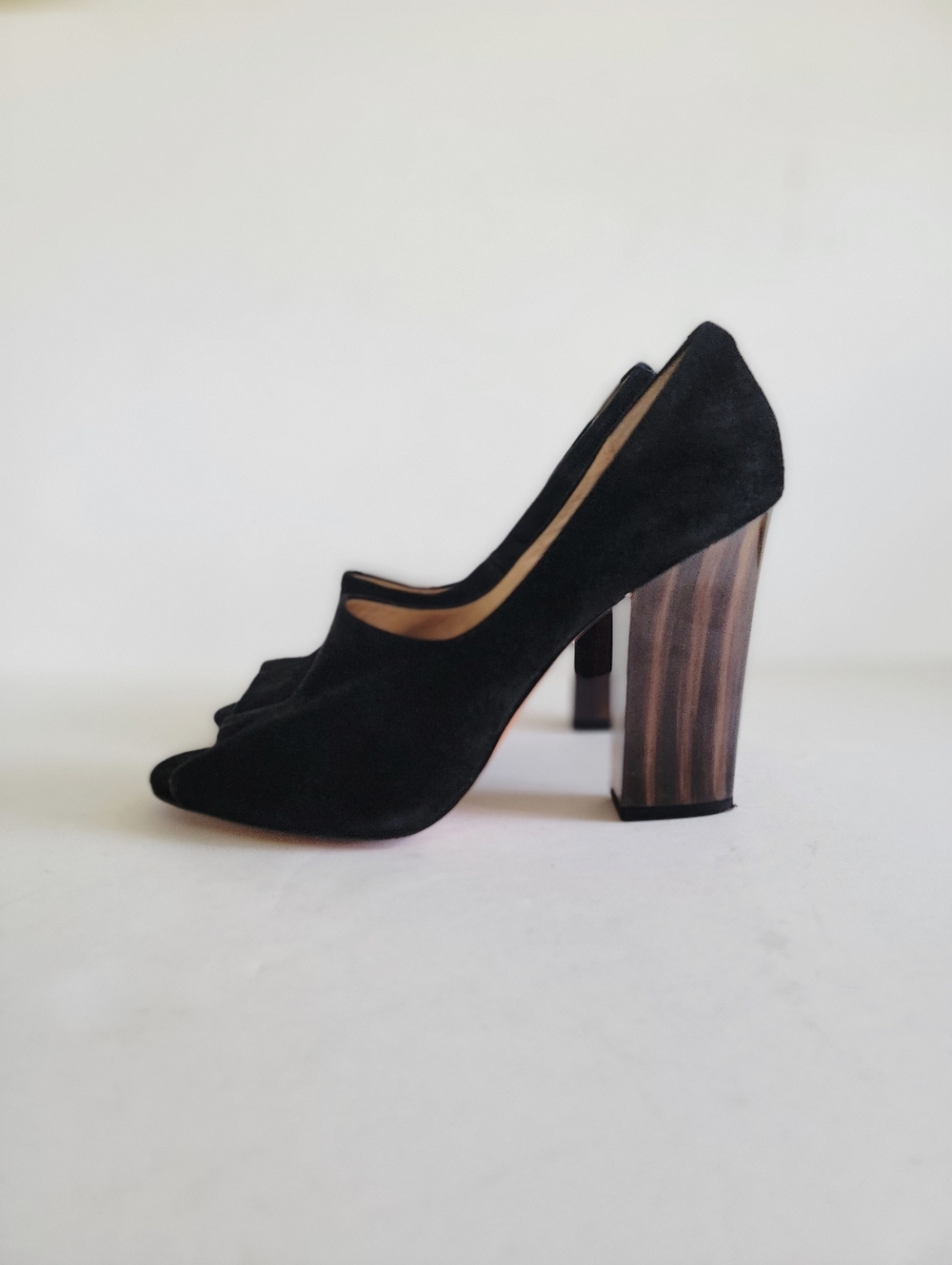 Coach Roslyn Black Suede Peep Toe Heels Size 9B Pump Minimalist Classic Timeless